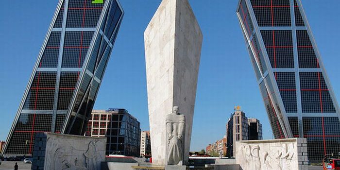 puerta-europea-building puerta-europea-building